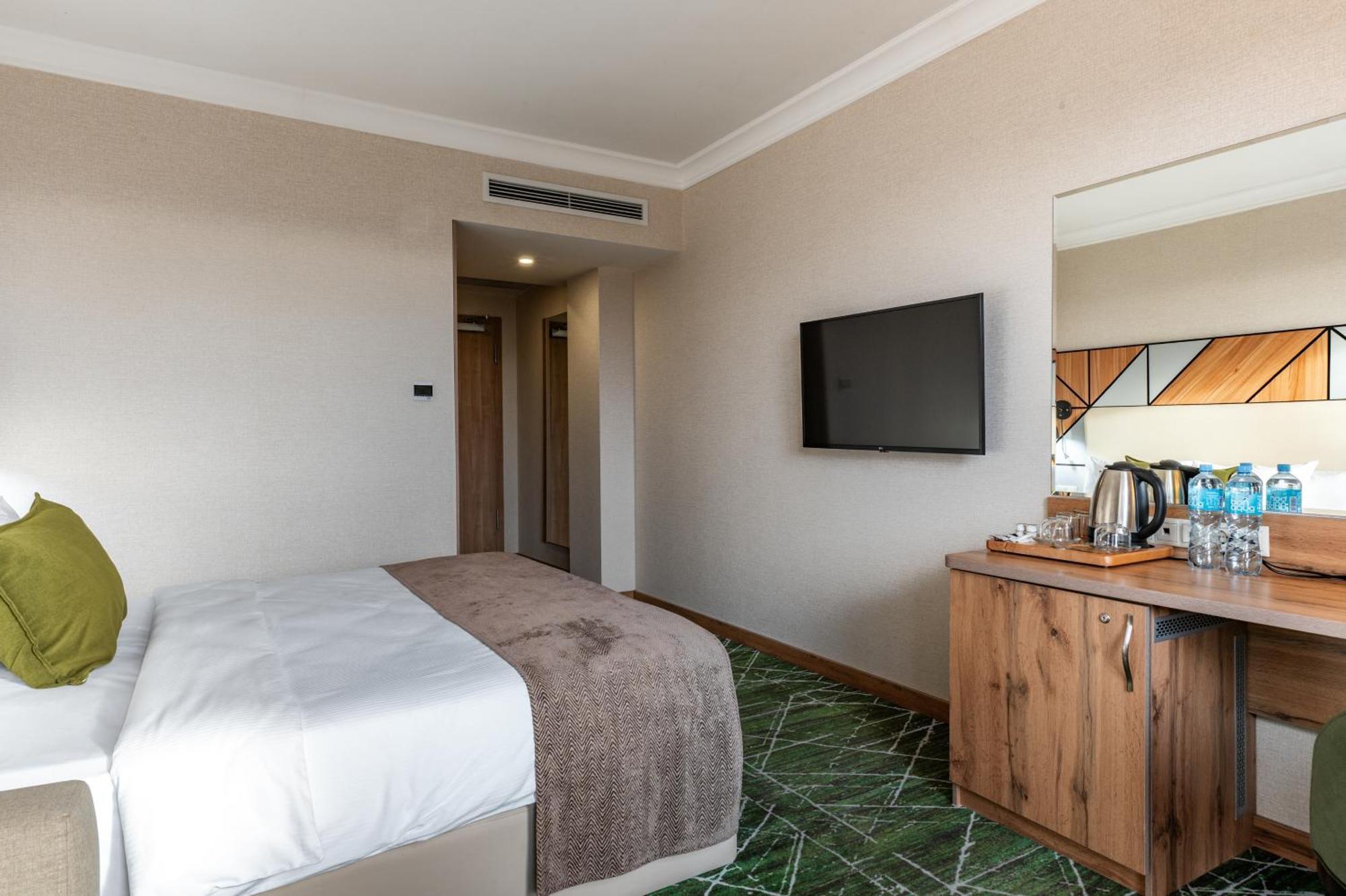 Wyndham Garden Burabay Hotel Kültér fotó